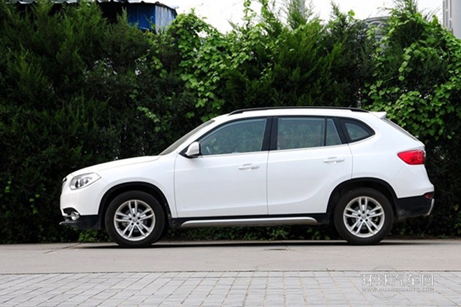 2012款 1.5T 自動兩驅豪華型