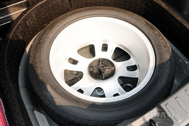 2012款 1.5T 自動兩驅運動型