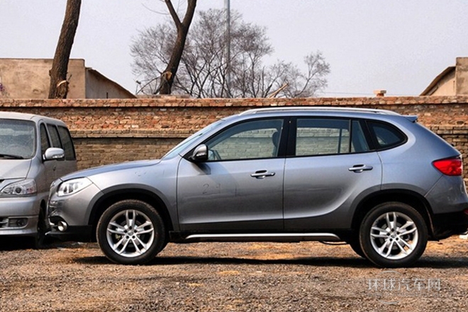 2012款 1.5T 自動兩驅運動型