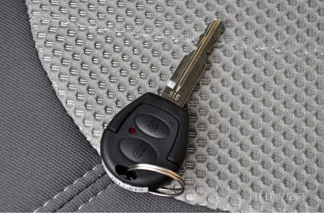 2011款 1.0L 手動智惠型