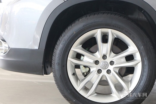 2012款 1.5T 自動四驅(qū)豪華型