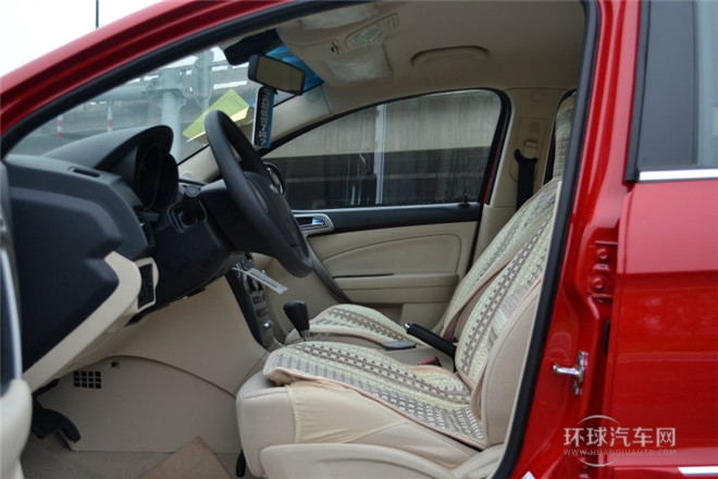 2012款 兩廂 1.6L CVT進(jìn)取型