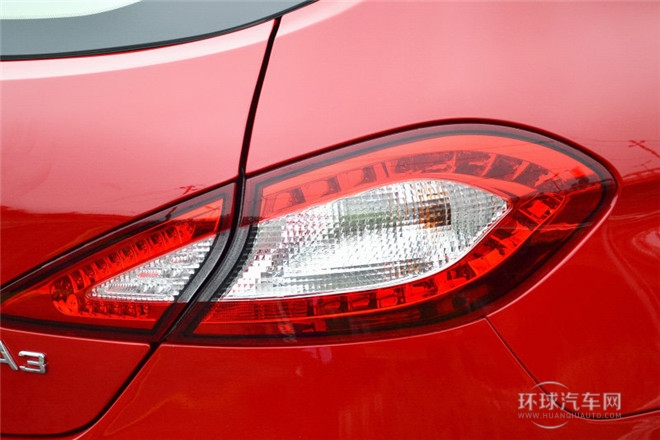 2012款 兩廂 1.6L CVT進取型