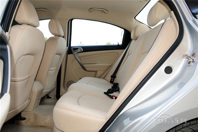 2012款 三廂 1.6L CVT進(jìn)取型