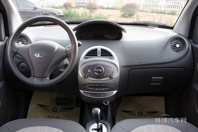 2011款 1.3L 自動豪華型