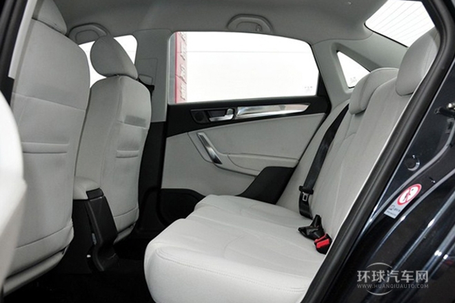 2011款 1.6L 手動舒適型