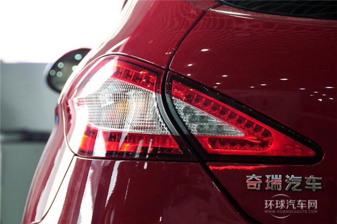 2010款 改款兩廂 1.6L 手動進取型