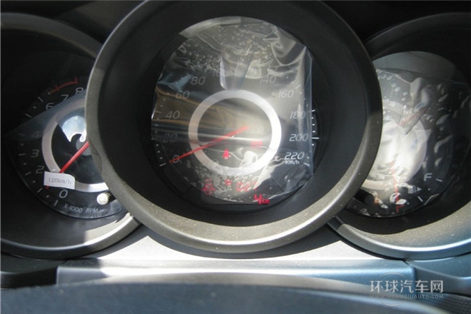 2010款 改款兩廂 1.6L 手動尊貴型