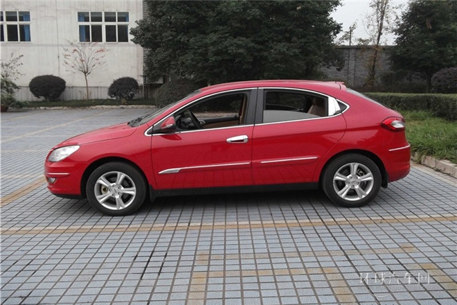 2010款 改款兩廂 1.6L 手動尊貴型