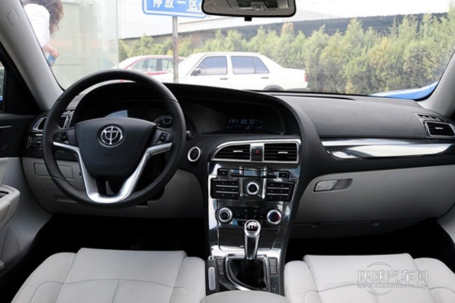 2011款 1.6L 手動(dòng)豪華型