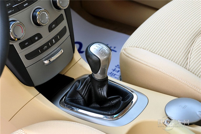 2010款 改款三廂 1.6L 手動進取型