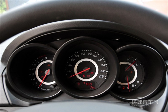 2010款 改款三廂 1.6L 手動進取型