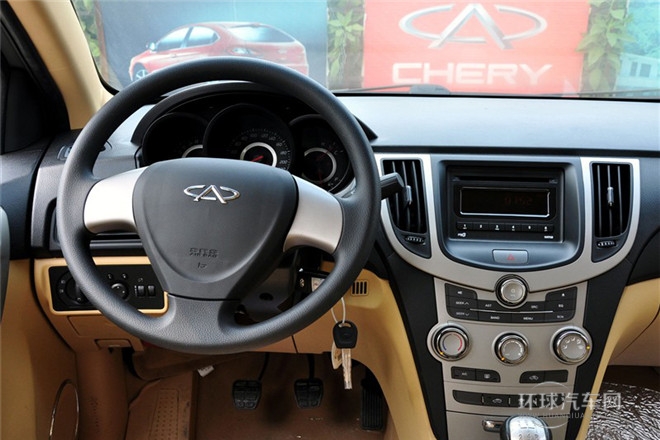 2010款 改款三廂 1.6L 手動(dòng)進(jìn)取型