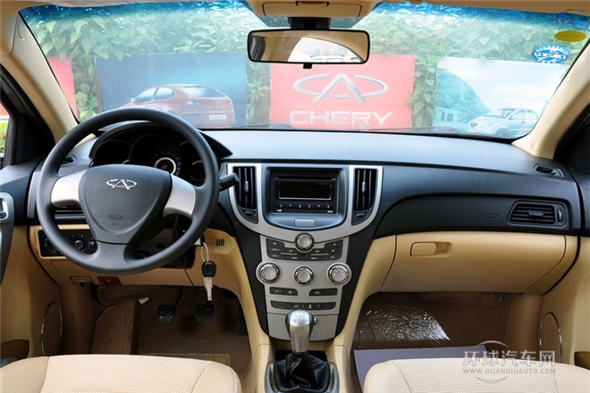 2010款 改款三廂 1.6L 手動(dòng)進(jìn)取型