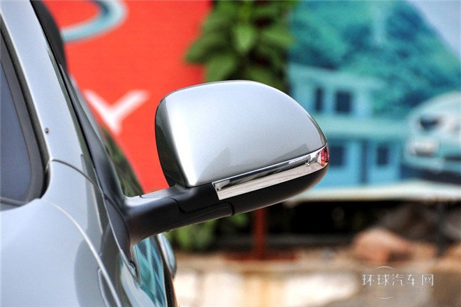 2010款 改款三廂 1.6L 手動(dòng)進(jìn)取型