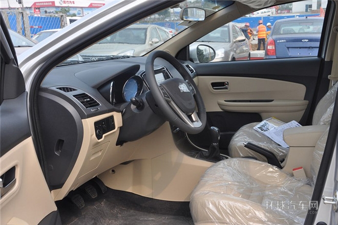 2013款 1.5L 手動趣尚型