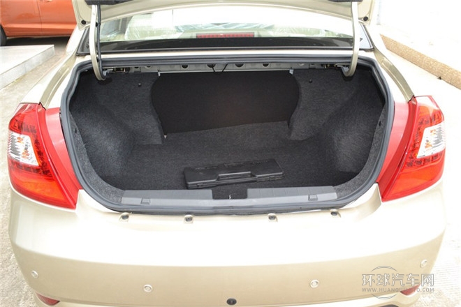 2014款 1.8L CVT卓悅天窗型