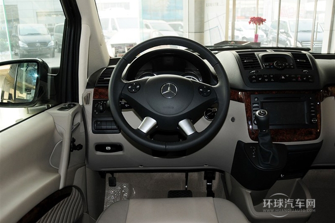 2012款2.5L領(lǐng)航版