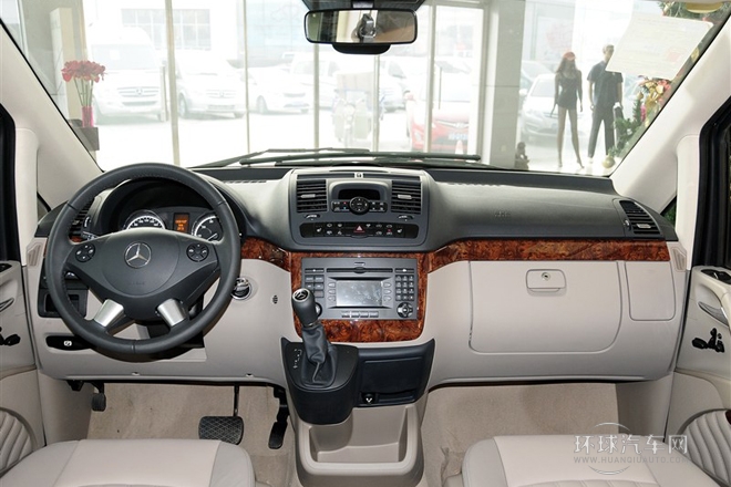 2012款2.5L尊貴版