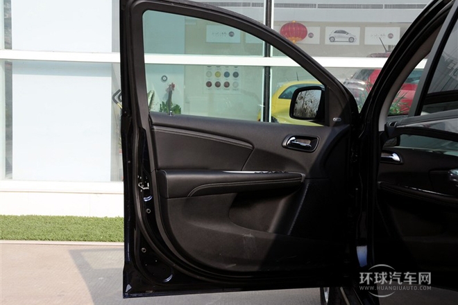 2012款 2.4L 豪華版