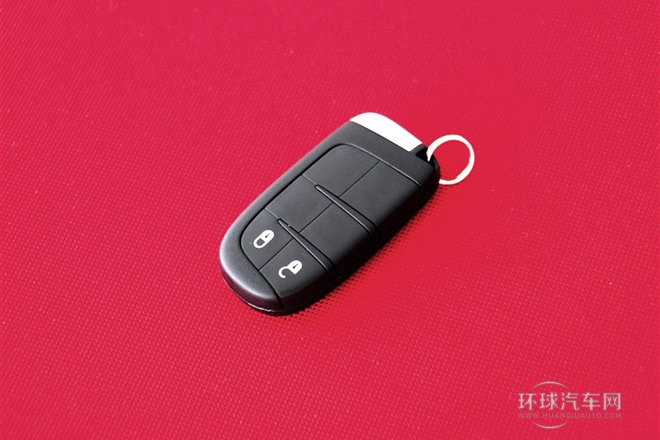 2013款 2.4L 豪華導航版