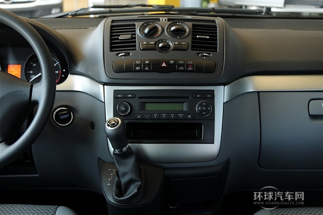 2013款3.0L商務版