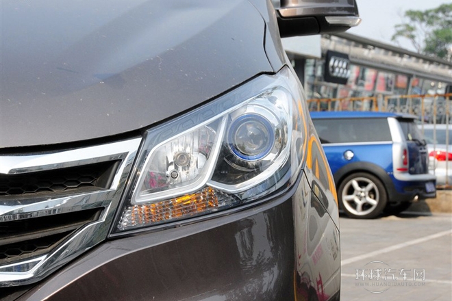 2014款 2.0T 自動(dòng)時(shí)尚版