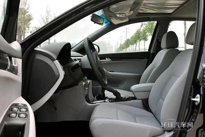 2011款 1.6L 手動舒適型
