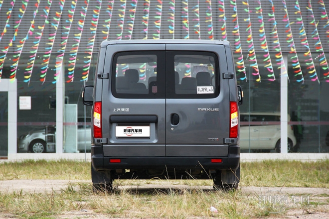 2014款 2.5T傲運通短軸低頂