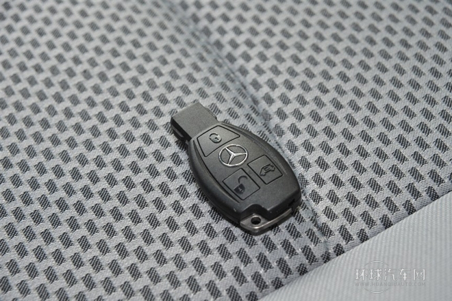 2014款3.0L商務(wù)版