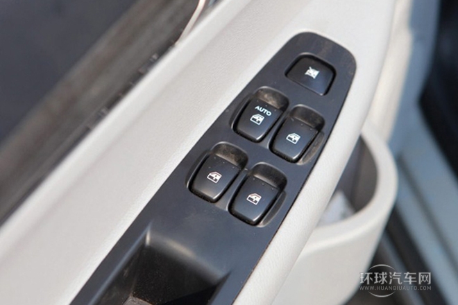 2011款 1.8L 手動(dòng)舒適型