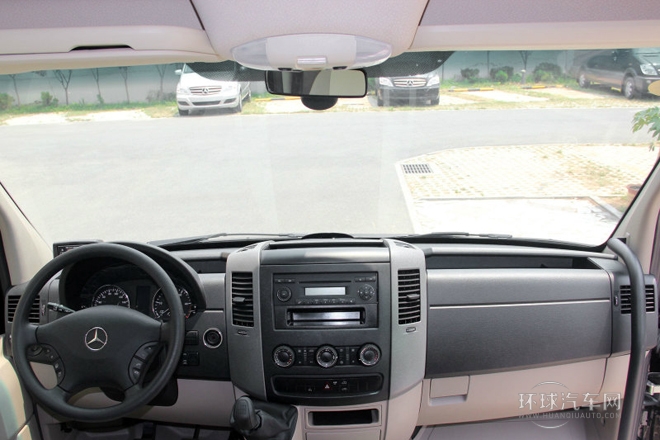 2012款2.1T佳旅長軸版