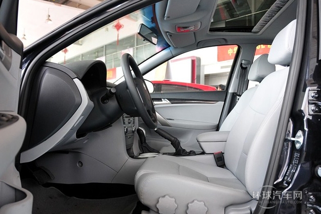 2011款 1.8L 自動豪華型