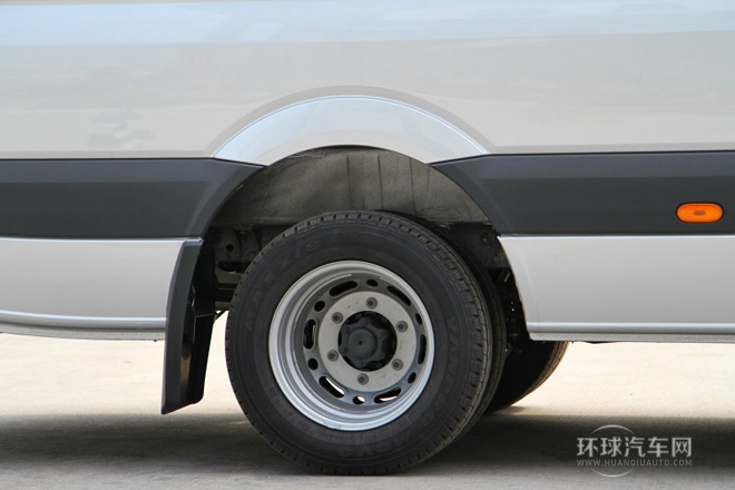 2012款2.1T尊旅長軸加長版