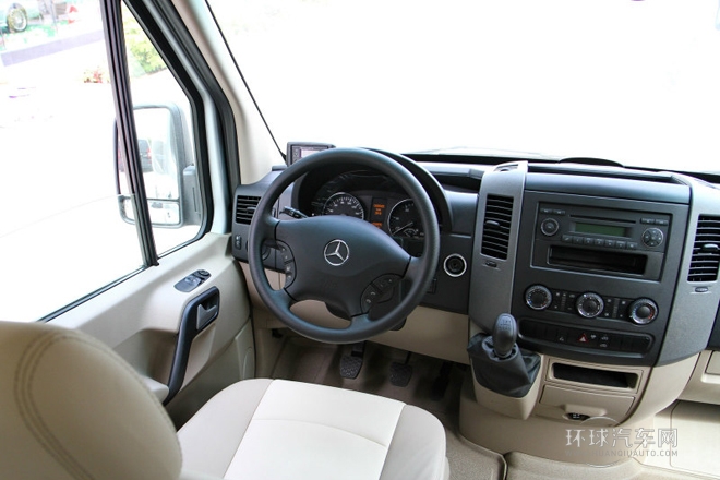 2012款2.1T尊旅長軸加長版