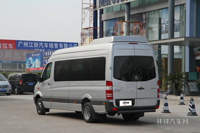 2012款2.1T尊旅長軸加長版