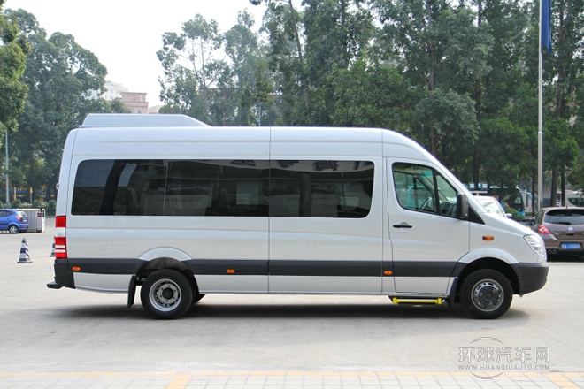 2012款2.1T尊旅長軸加長版