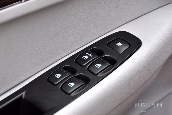 2011款 1.8T 手動豪華型