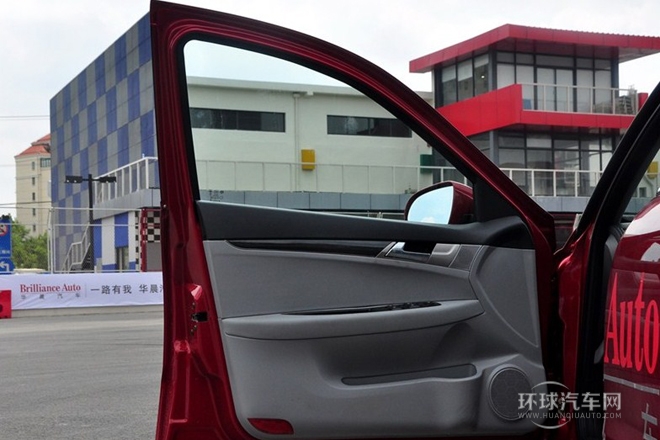 2011款 1.8T 手動豪華型