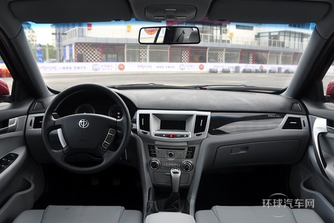 2011款 1.8T 手動豪華型