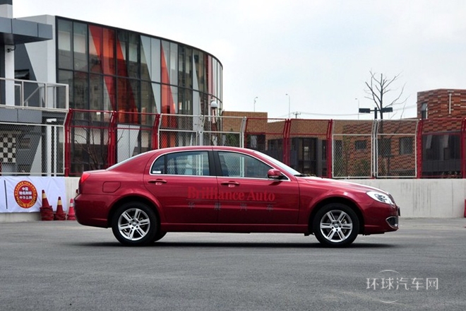 2011款 1.8T 手動豪華型