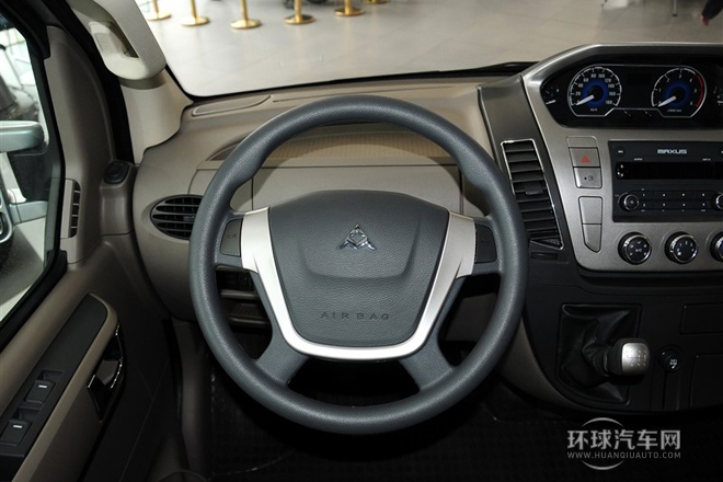 2014款 2.5T商杰版長軸中頂