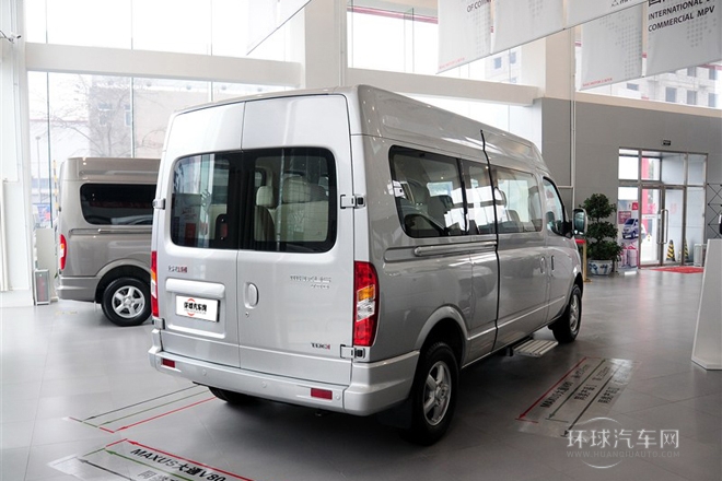 2014款 2.5T商杰版長軸中頂