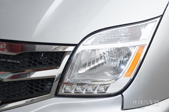 2014款 2.5T商杰版長軸高頂