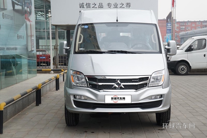 2014款 2.5T商杰版長(zhǎng)軸高頂