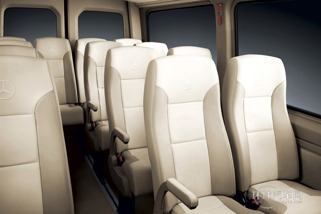 2012款2.1T尊旅中軸版