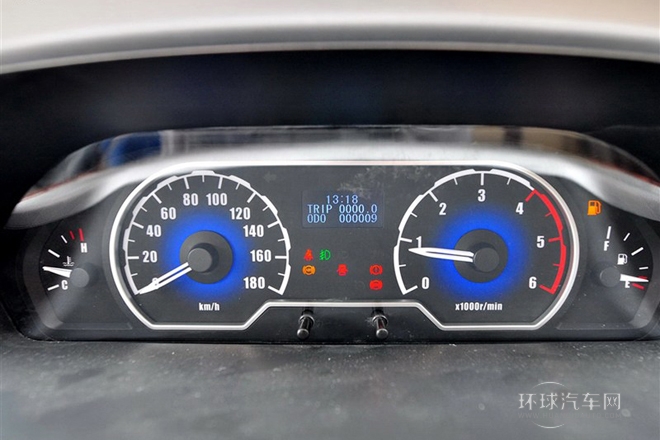 2013款 2.5T適尊房車C型-商務版