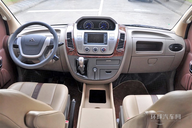 2013款 2.5T適尊房車C型-商務版