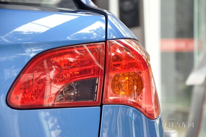 2011款 1.5L 手動(dòng)經(jīng)典型