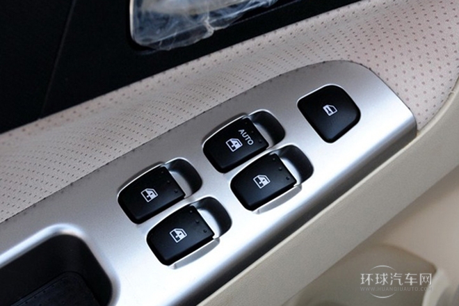 2011款 1.5L 手動(dòng)精英型